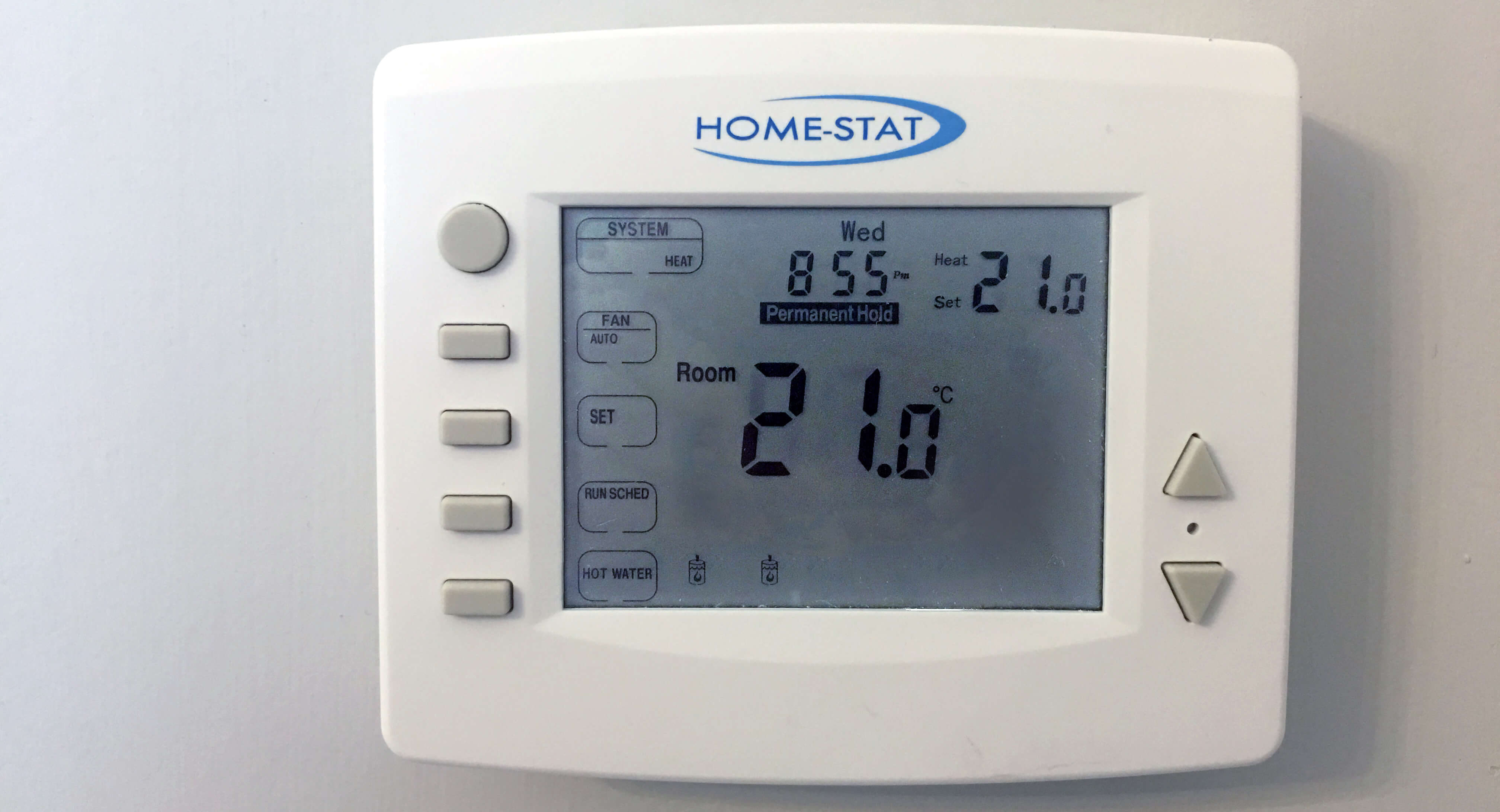 Do Home HVAC Thermostats Use Batteries?